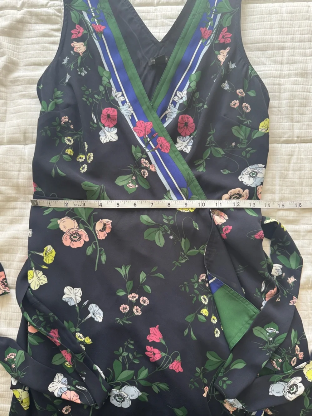 Ann Taylor flowy floral midi dress with tie waist, size 0 - Picture 8 of 11